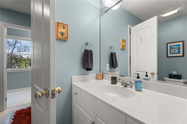 3707 Bradwyck Circle, Winston-salem, NC 27104