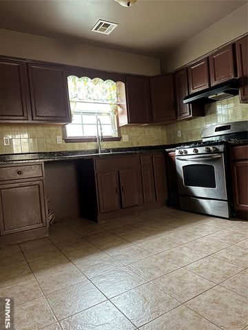 52 Stone Street, Newark, NJ 07104