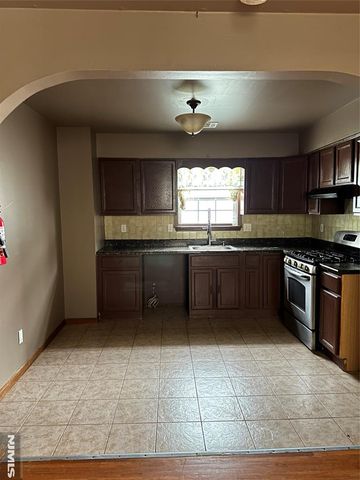 52 Stone Street, Newark, NJ 07104