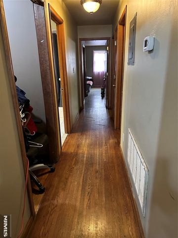 52 Stone Street, Newark, NJ 07104