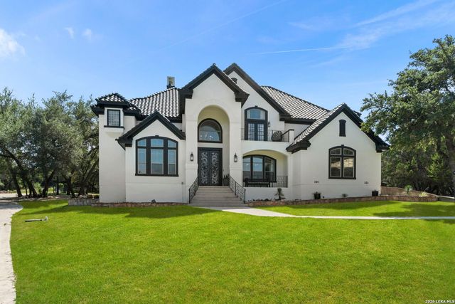 9314 Schoolhouse Rd, San Antonio, TX 78255