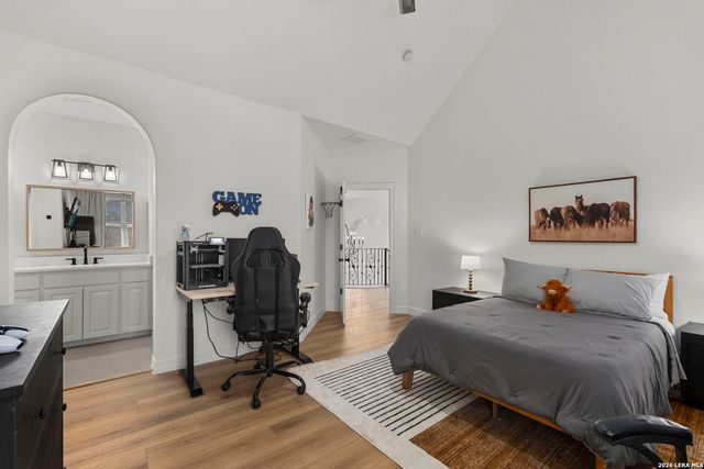 9314 Schoolhouse Rd, San Antonio, TX 78255