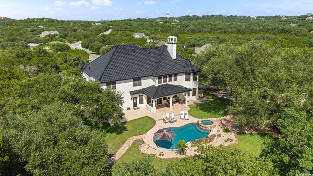 9314 Schoolhouse Rd, San Antonio, TX 78255