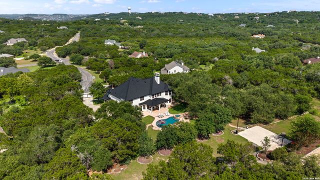 9314 Schoolhouse Rd, San Antonio, TX 78255