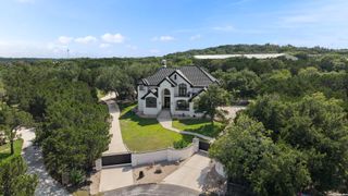 9314 Schoolhouse Rd, San Antonio, TX 78255