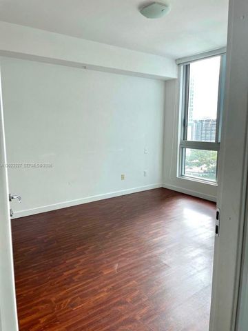 300 S Biscayne Blvd T-1404, Miami, FL 33131
