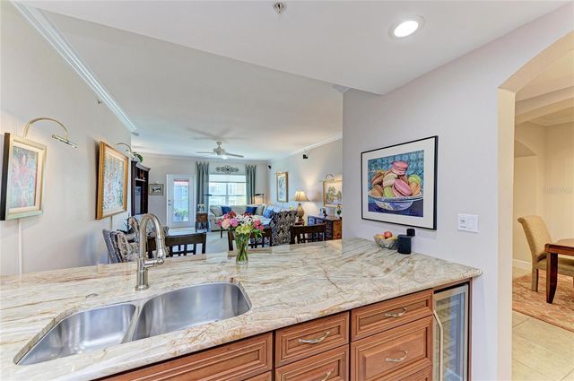 808 3RD AVENUE W 805, Bradenton, FL 34205