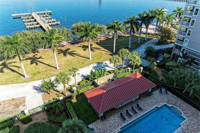 808 3RD AVENUE W 805, Bradenton, FL 34205