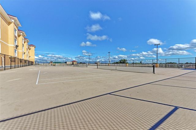 808 3RD AVENUE W 805, Bradenton, FL 34205