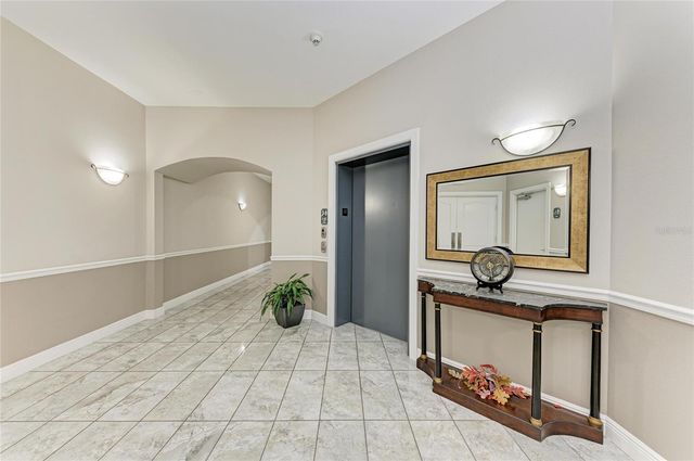 808 3RD AVENUE W 805, Bradenton, FL 34205