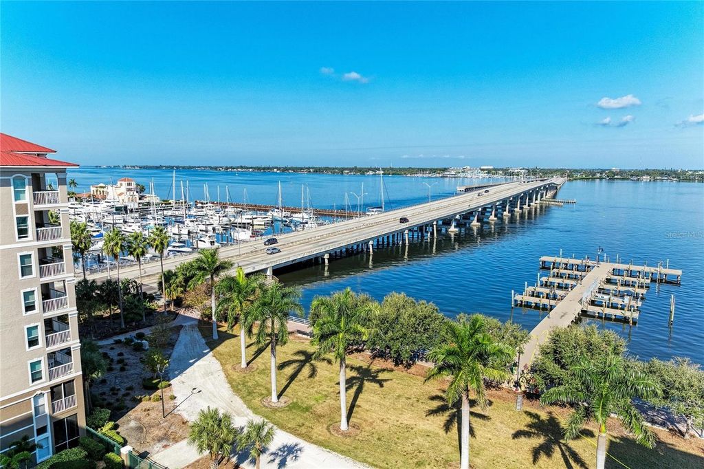 808 3RD AVENUE W 805, Bradenton, FL 34205