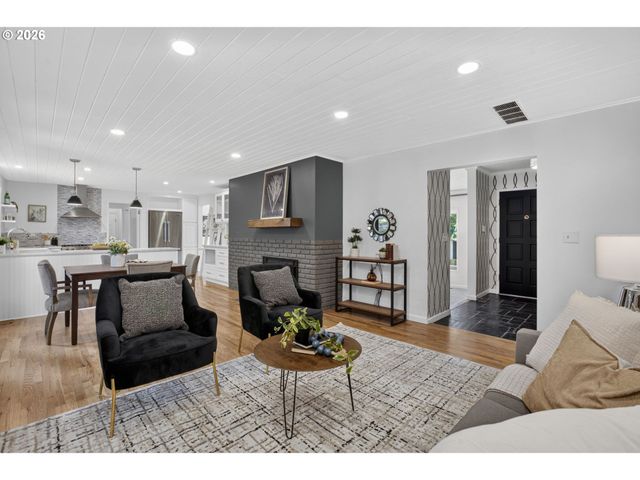 16933 GREENTREE Ave, Lake Oswego, OR 97034
