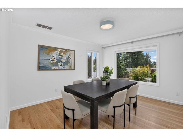 16933 GREENTREE Ave, Lake Oswego, OR 97034