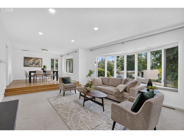 16933 GREENTREE Ave, Lake Oswego, OR 97034