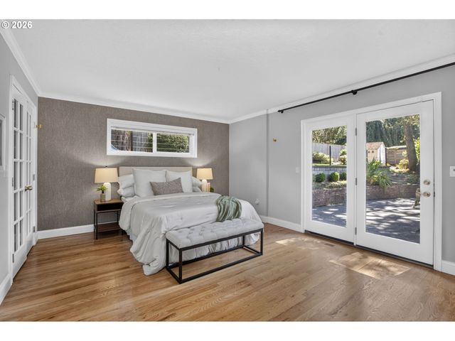 16933 GREENTREE Ave, Lake Oswego, OR 97034