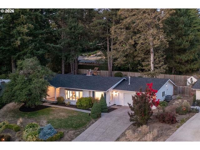 16933 GREENTREE Ave, Lake Oswego, OR 97034