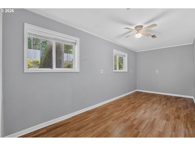 16933 GREENTREE Ave, Lake Oswego, OR 97034