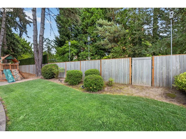 16933 GREENTREE Ave, Lake Oswego, OR 97034