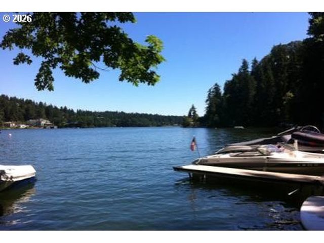 16933 GREENTREE Ave, Lake Oswego, OR 97034