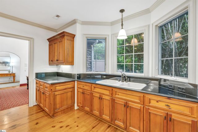 6 Deer Valley Court, Travelers Rest, SC 29690