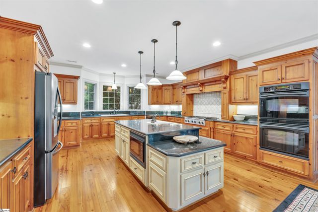 6 Deer Valley Court, Travelers Rest, SC 29690