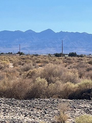 1300 East Jacaranda Street, Pahrump, NV 89048