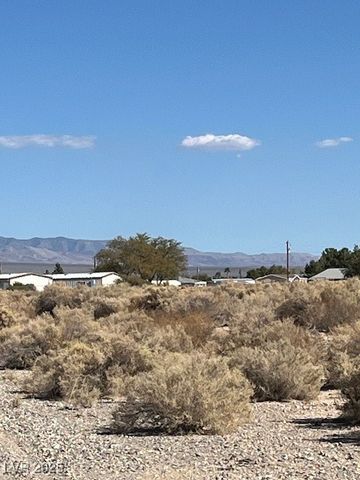 1300 East Jacaranda Street, Pahrump, NV 89048