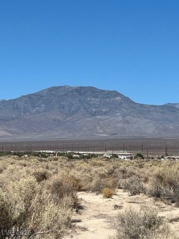 1300 East Jacaranda Street, Pahrump, NV 89048