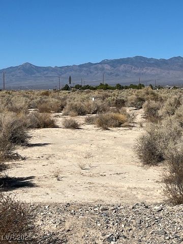 1300 East Jacaranda Street, Pahrump, NV 89048