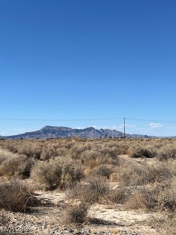 1300 East Jacaranda Street, Pahrump, NV 89048