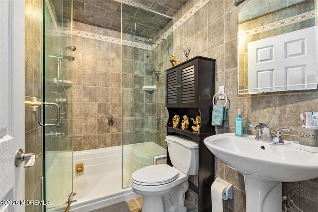 231 Atlantic Street 12, Keyport, NJ 07735