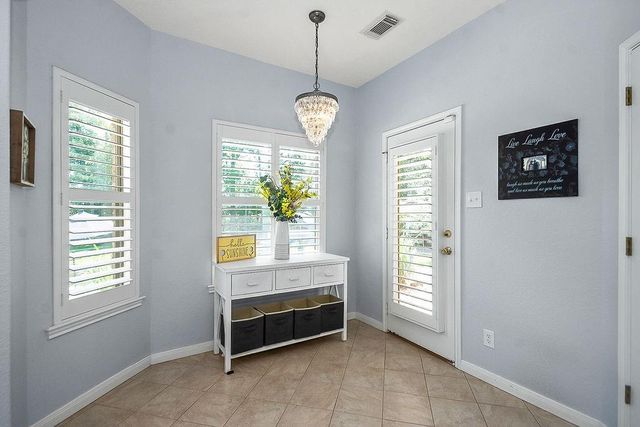 318 Sunrise Blvd, Angleton, TX 77515