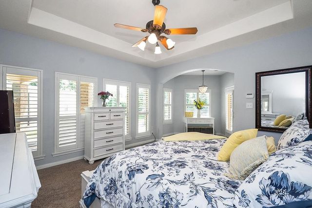 318 Sunrise Blvd, Angleton, TX 77515