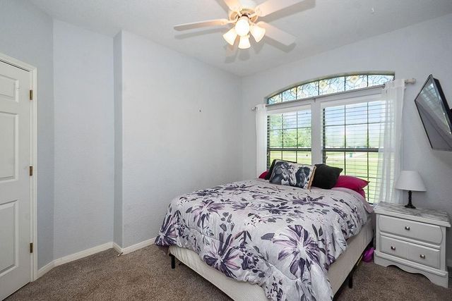 318 Sunrise Blvd, Angleton, TX 77515