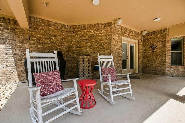 318 Sunrise Blvd, Angleton, TX 77515