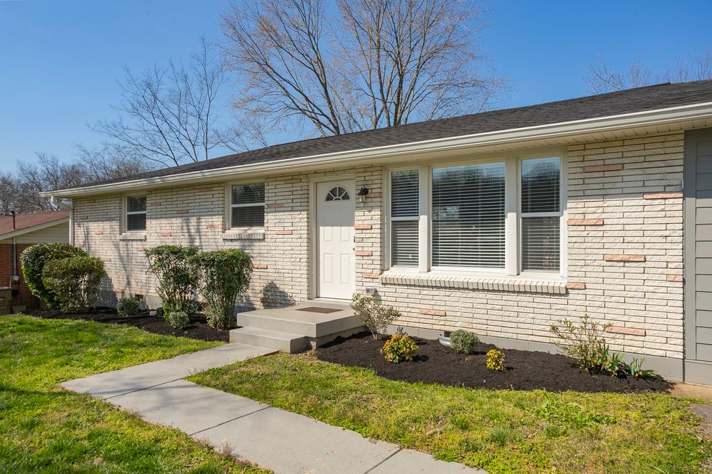 3191 Robwood Dr, Nashville, TN 37207