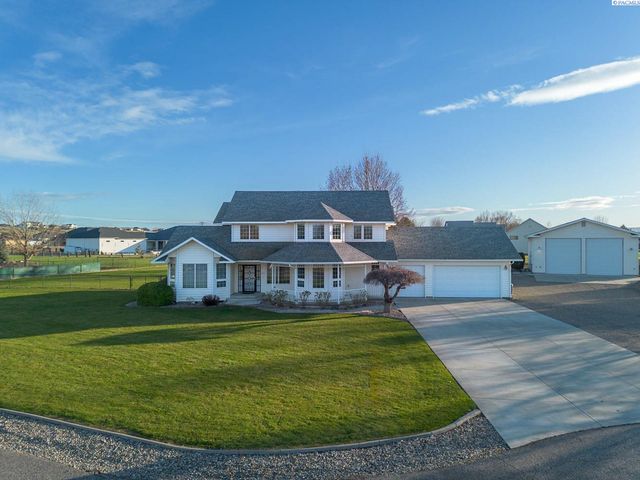 12516 Eagle Reach Court, Pasco, WA 99301