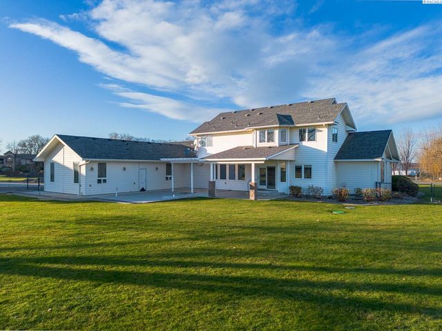 12516 Eagle Reach Court, Pasco, WA 99301