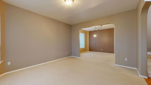 12516 Eagle Reach Court, Pasco, WA 99301