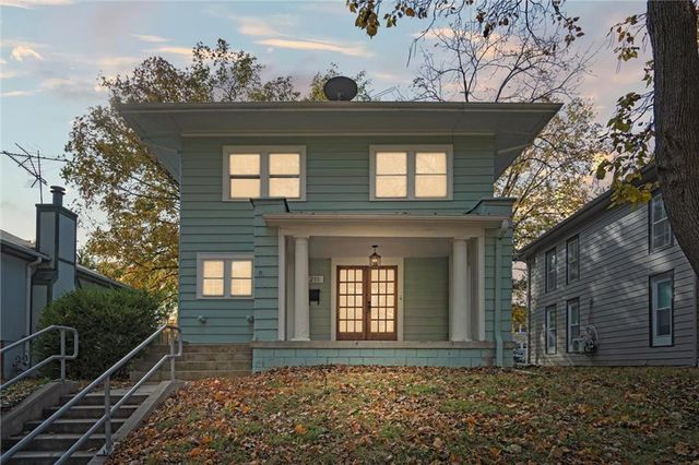 211 E Cedar Street, Olathe, KS 66061