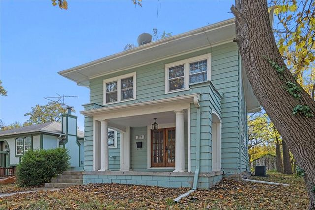 211 E Cedar Street, Olathe, KS 66061