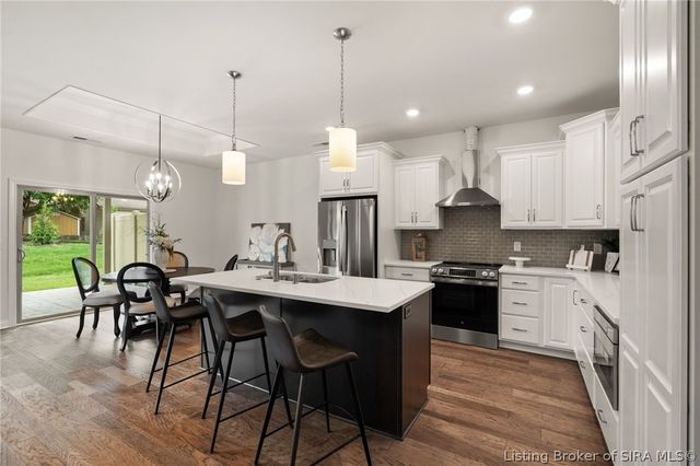 1903 Mystic Falls Circle 229, Jeffersonville, IN 47130