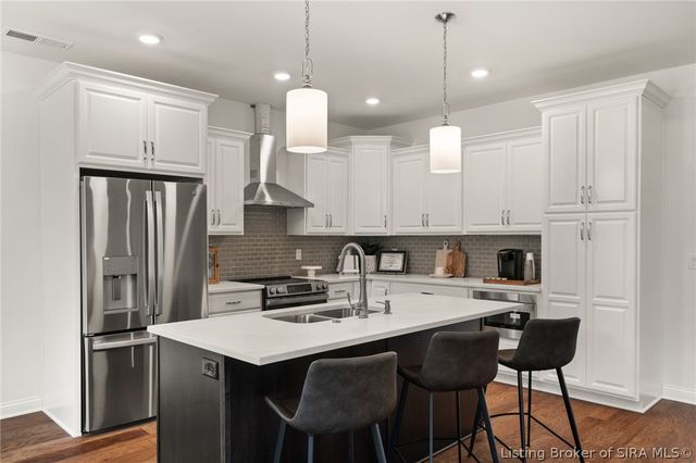 1903 Mystic Falls Circle 229, Jeffersonville, IN 47130