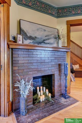 2301 S 35th Avenue, Omaha, NE 68105