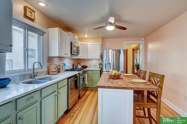 2301 S 35th Avenue, Omaha, NE 68105