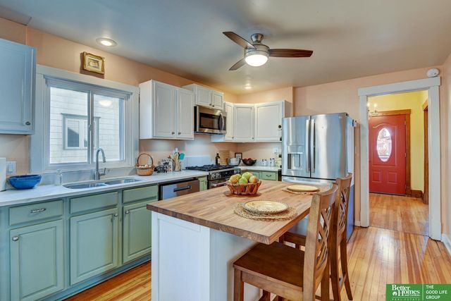 2301 S 35th Avenue, Omaha, NE 68105