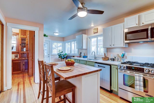 2301 S 35th Avenue, Omaha, NE 68105