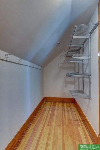 2301 S 35th Avenue, Omaha, NE 68105