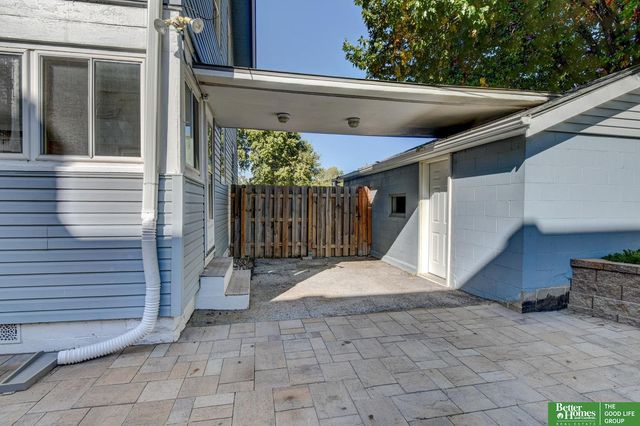 2301 S 35th Avenue, Omaha, NE 68105