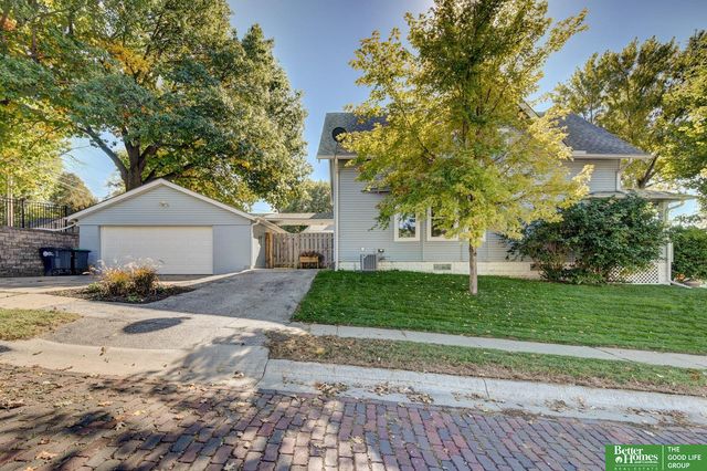 2301 S 35th Avenue, Omaha, NE 68105